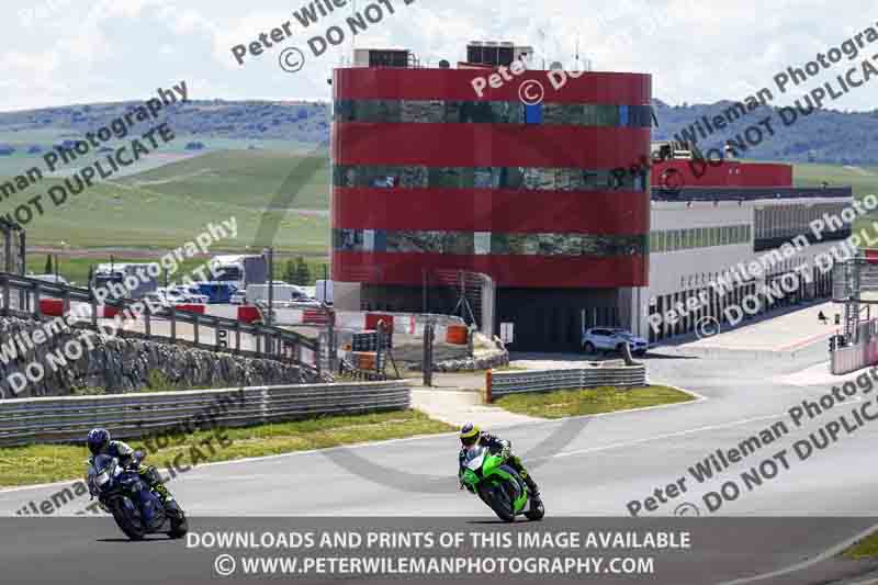 cadwell no limits trackday;cadwell park;cadwell park photographs;cadwell trackday photographs;enduro digital images;event digital images;eventdigitalimages;navarra;no limits trackdays;peter wileman photography;racing digital images;trackday digital images;trackday photos